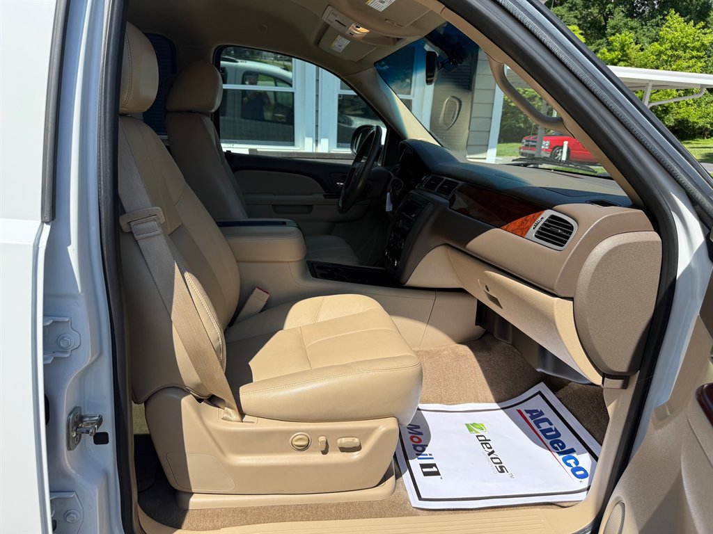 2013 GMC Yukon SLT photo