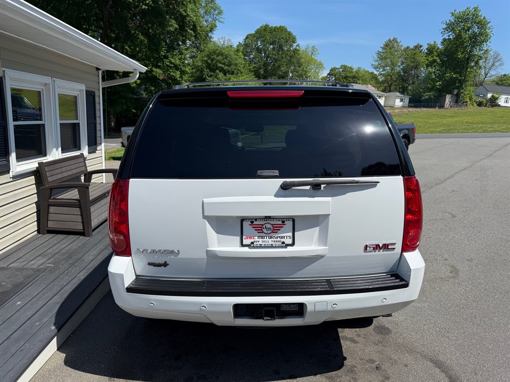 2013 GMC Yukon SLT photo