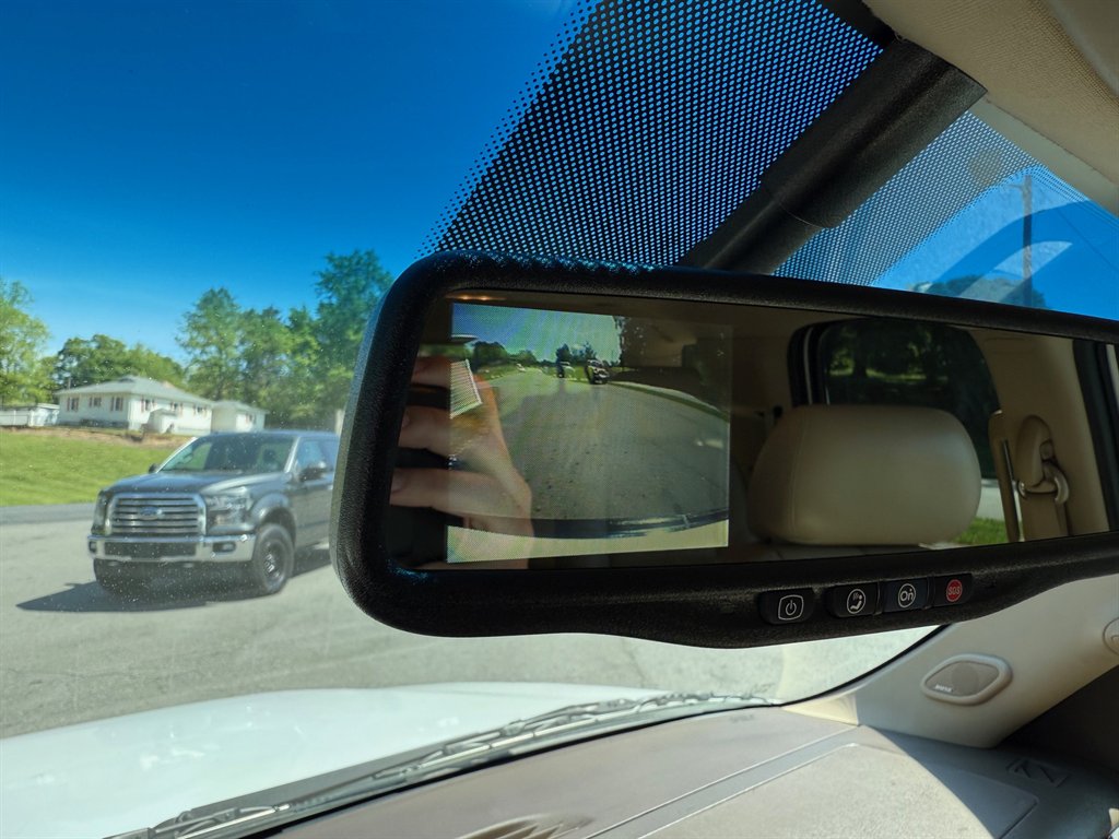 2013 GMC Yukon SLT photo