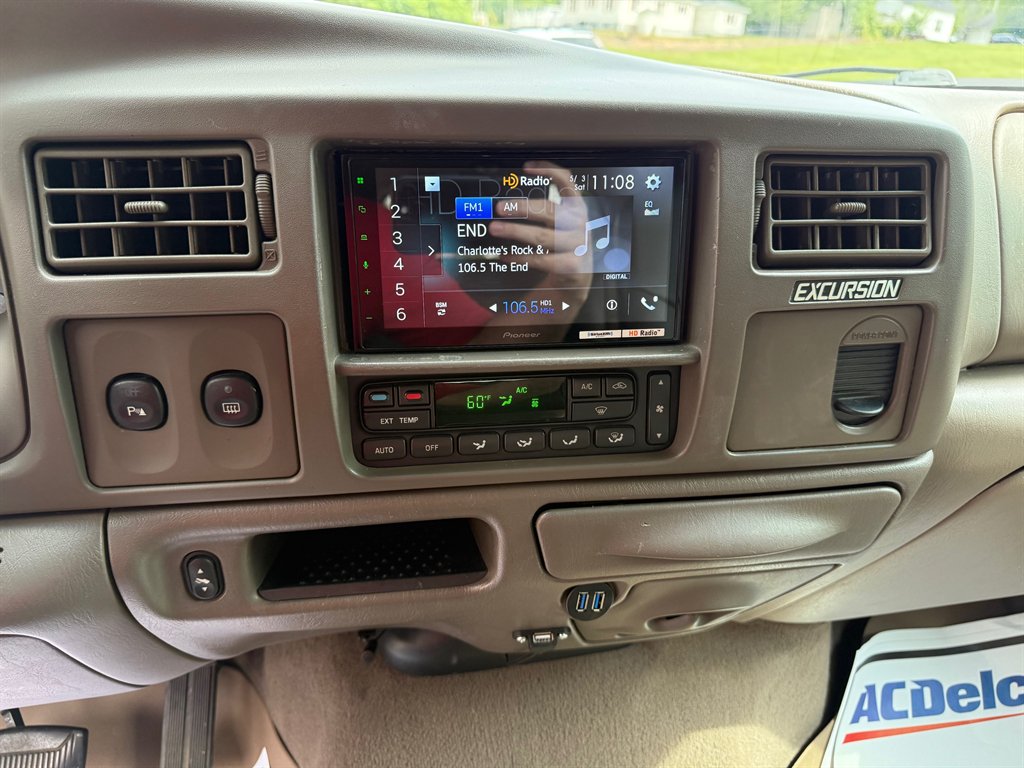 2003 Ford Excursion Eddie Bauer photo