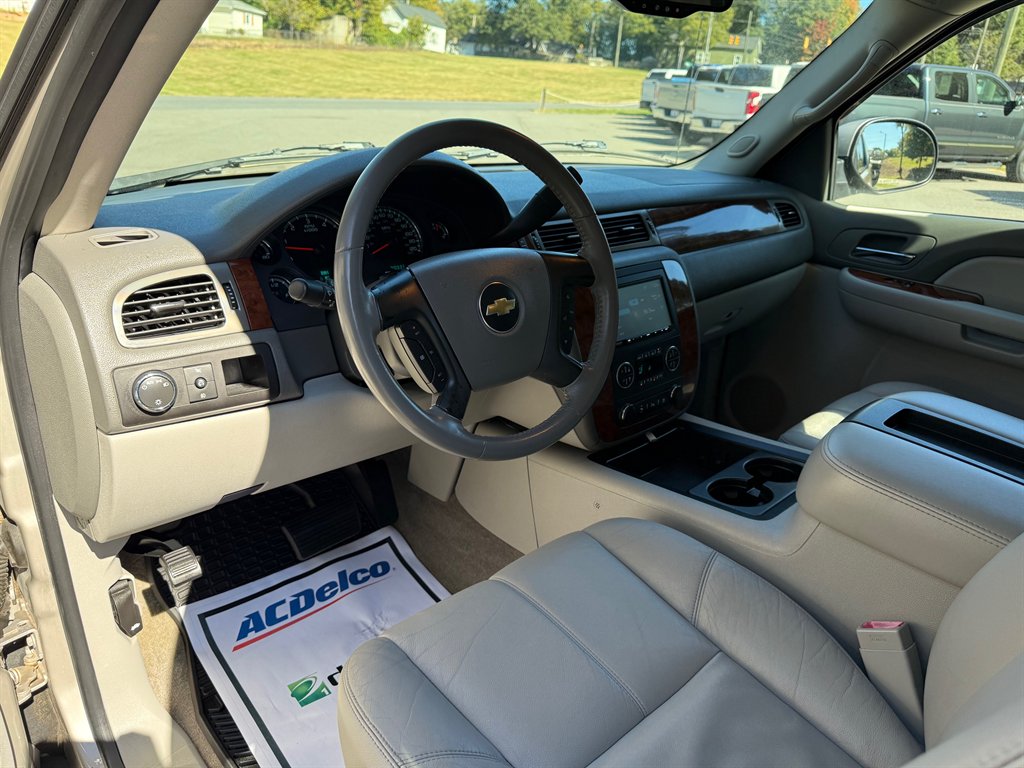 2008 Chevrolet Avalanche - $16,800