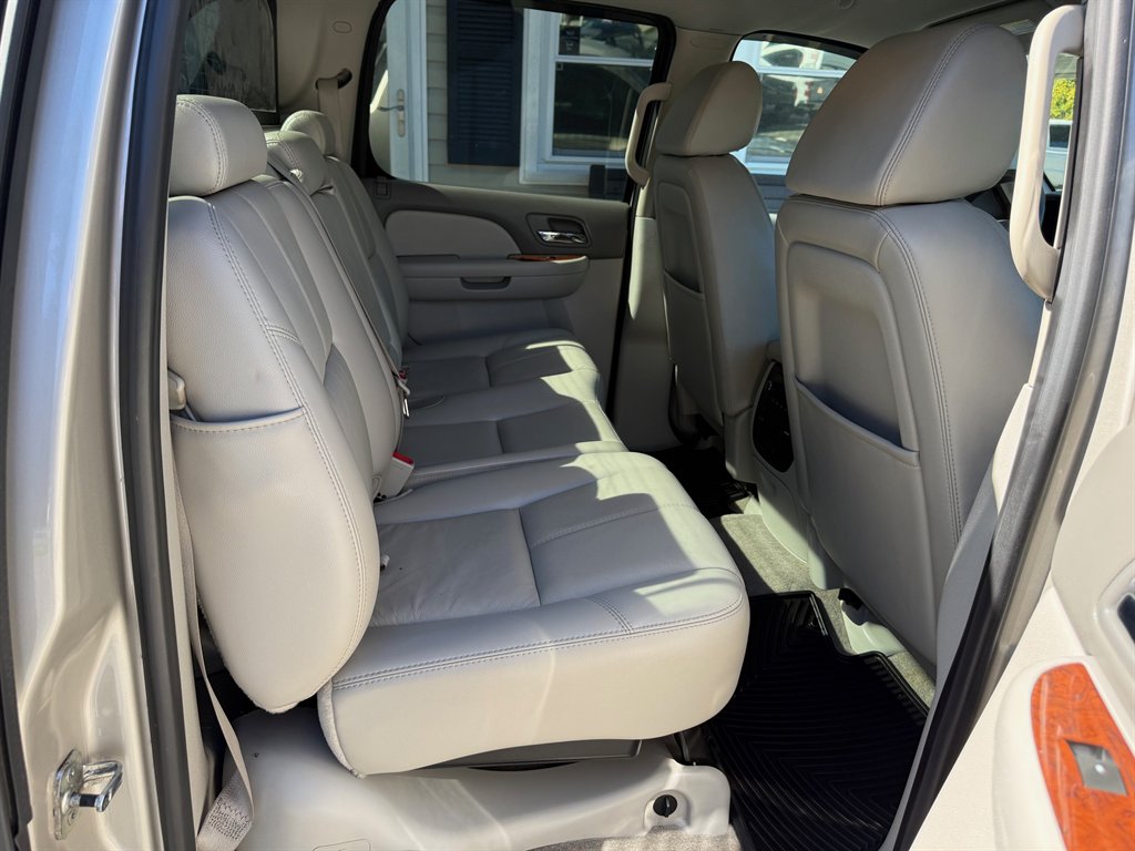 2008 Chevrolet Avalanche - $16,800
