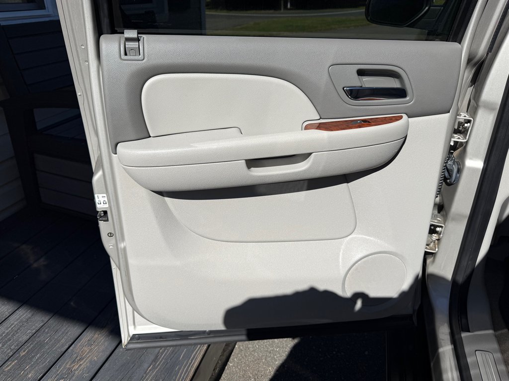 2008 Chevrolet Avalanche - $16,800