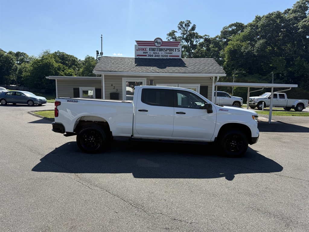 2022 Chevrolet Silverado - $32,800