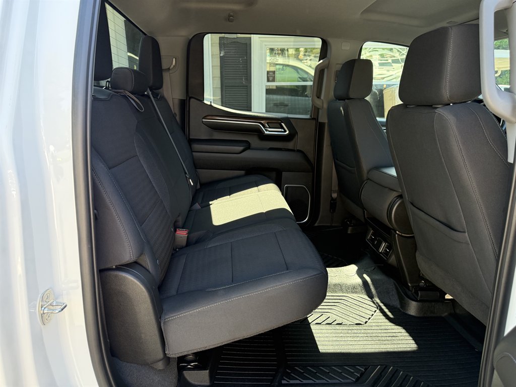 2022 Chevrolet Silverado - $32,800