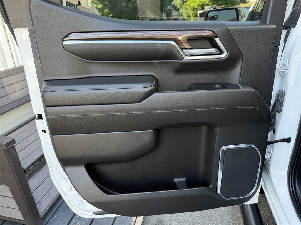 2022 Chevrolet Silverado - $32,800
