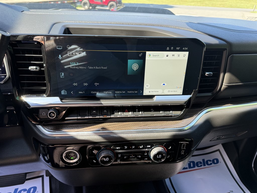 2022 Chevrolet Silverado - $32,800