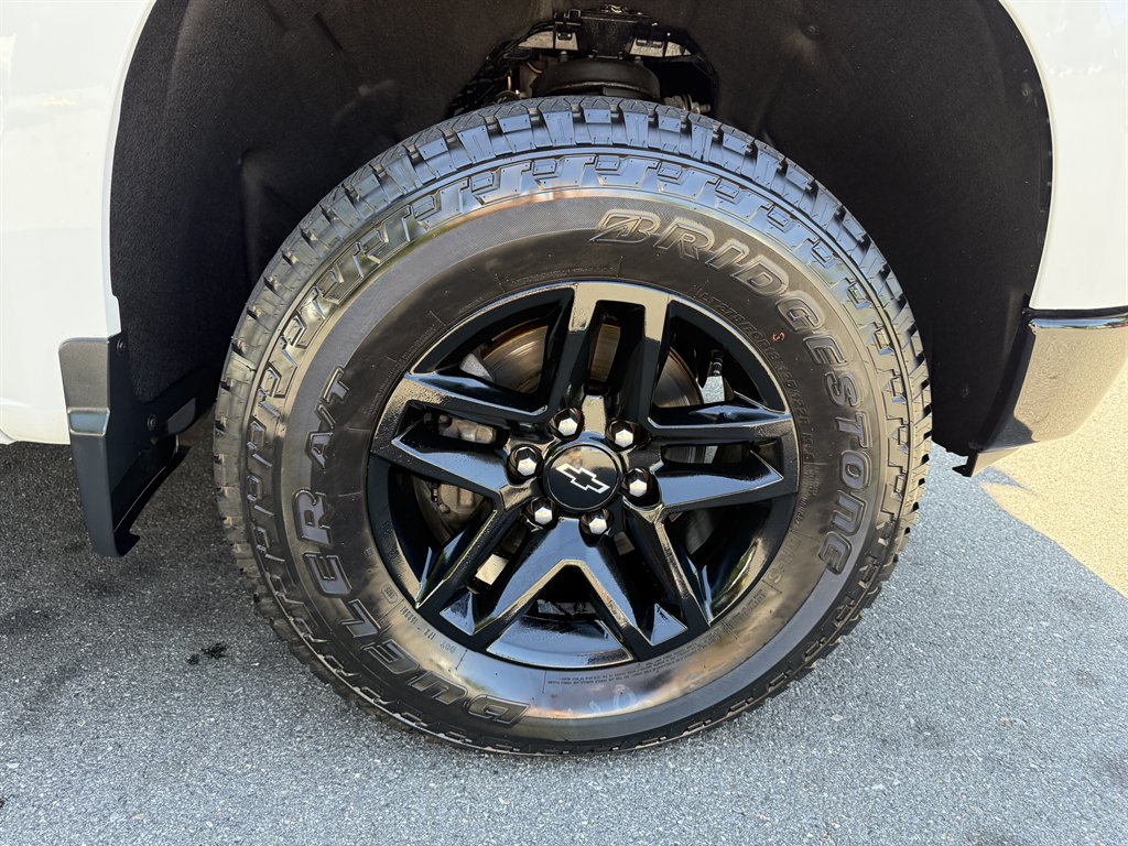 2022 Chevrolet Silverado - $32,800