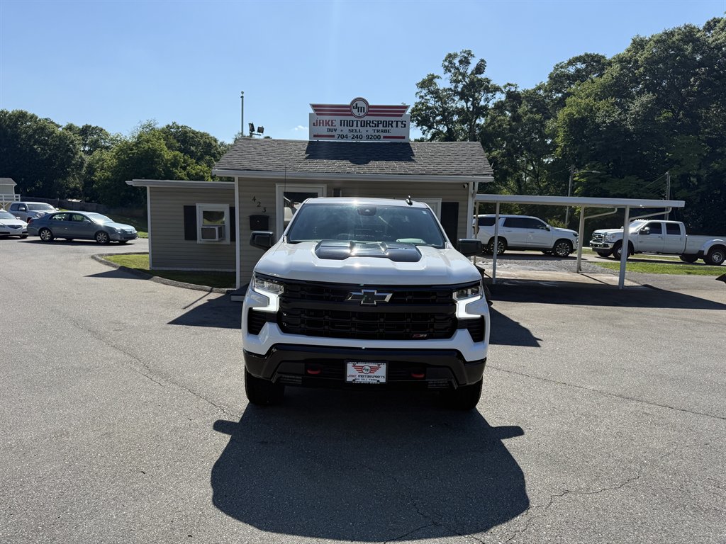 2022 Chevrolet Silverado - $32,800