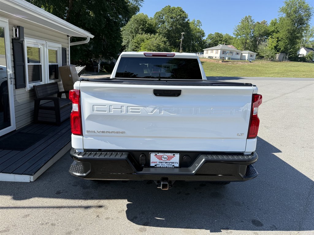 2022 Chevrolet Silverado - $32,800