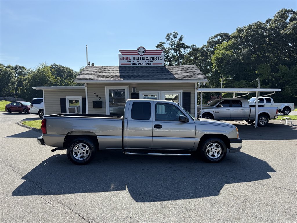 2003 Chevrolet Silverado - $15,800