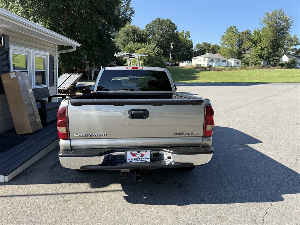 2003 Chevrolet Silverado - $15,800