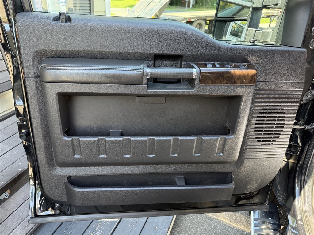 2015 Ford F350 - $35,800