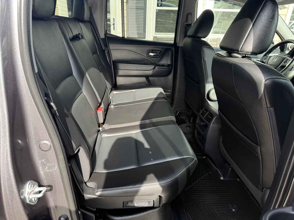 2023 Honda Ridgeline - $32,500