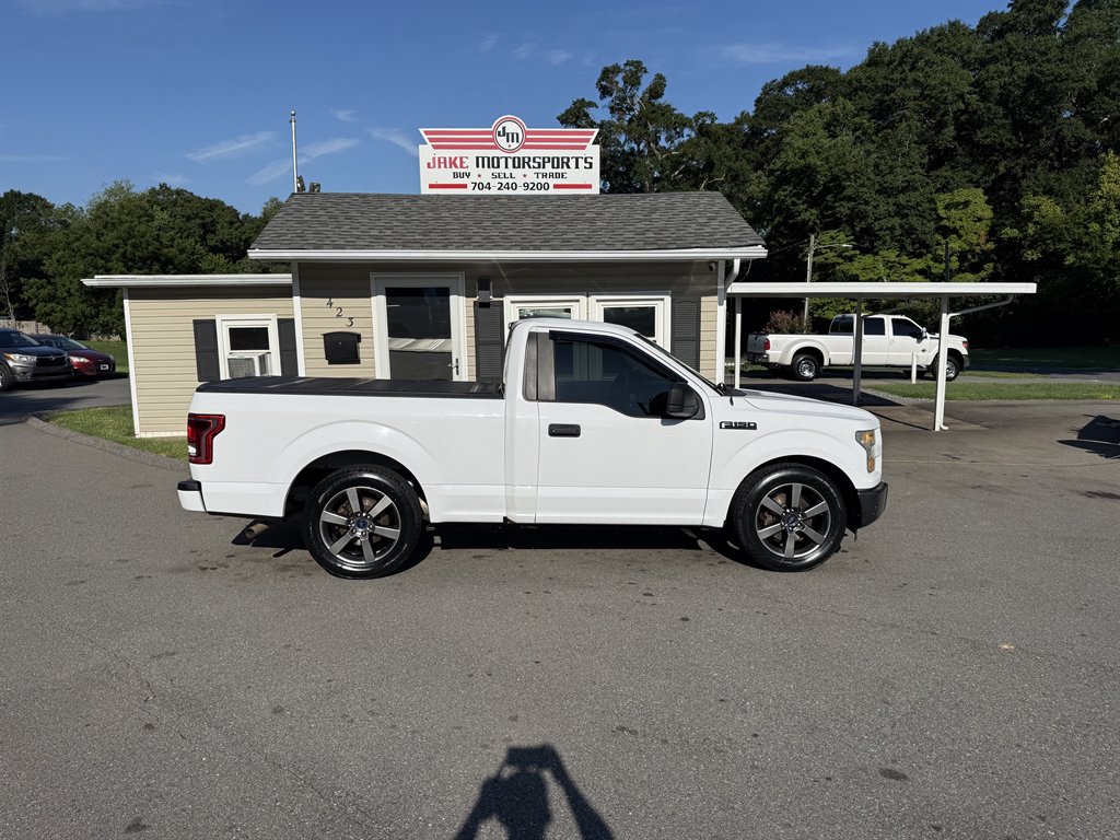 2015 Ford F150 - $14,800
