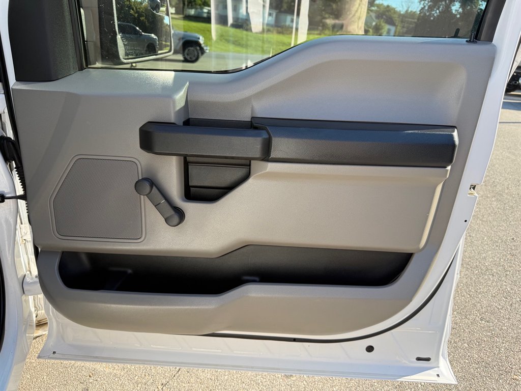 2015 Ford F150 - $14,800