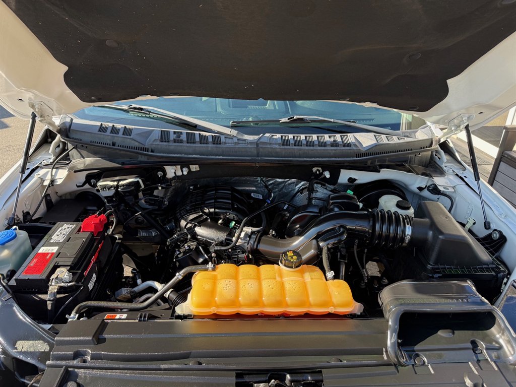2015 Ford F150 - $14,800