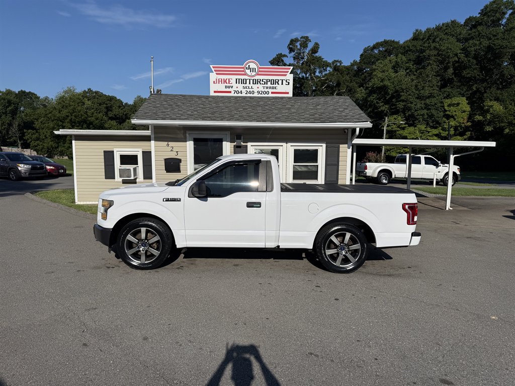 2015 Ford F150 - $14,800