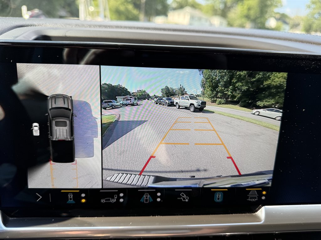 2023 Chevrolet Silverado - $42,800