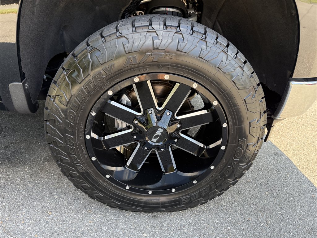 2023 Chevrolet Silverado - $42,800