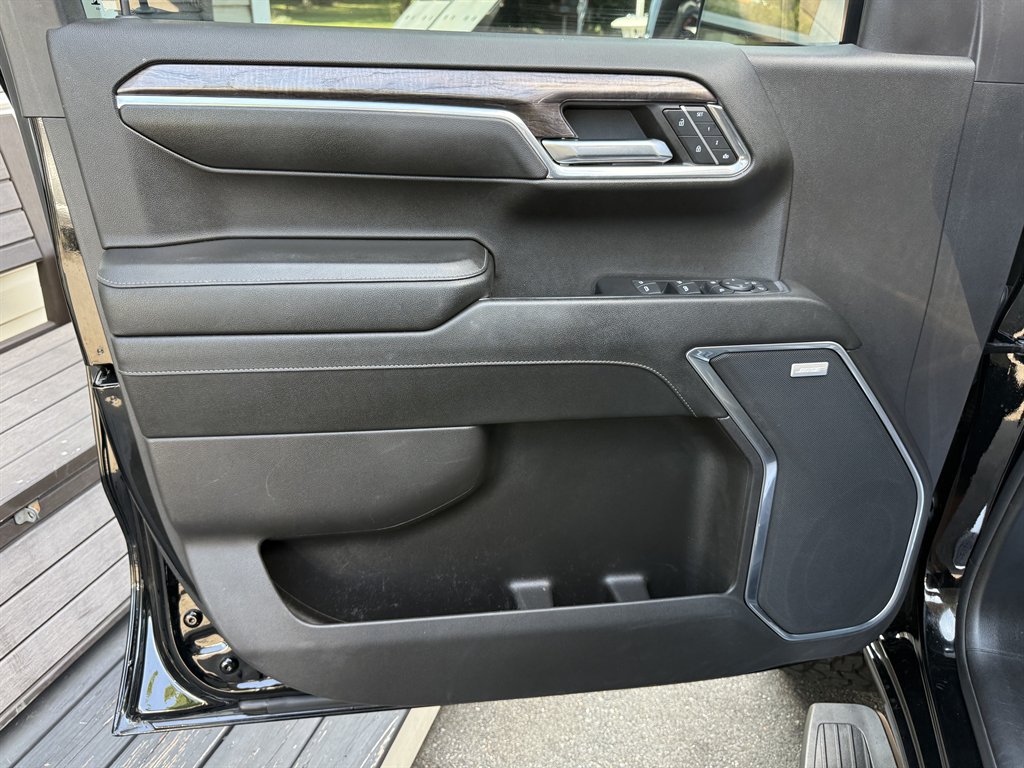 2023 Chevrolet Silverado - $42,800