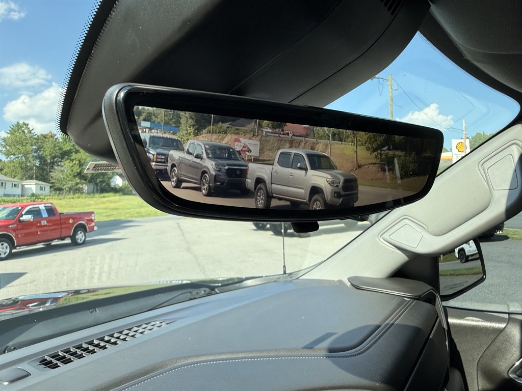 2023 Chevrolet Silverado - $42,800