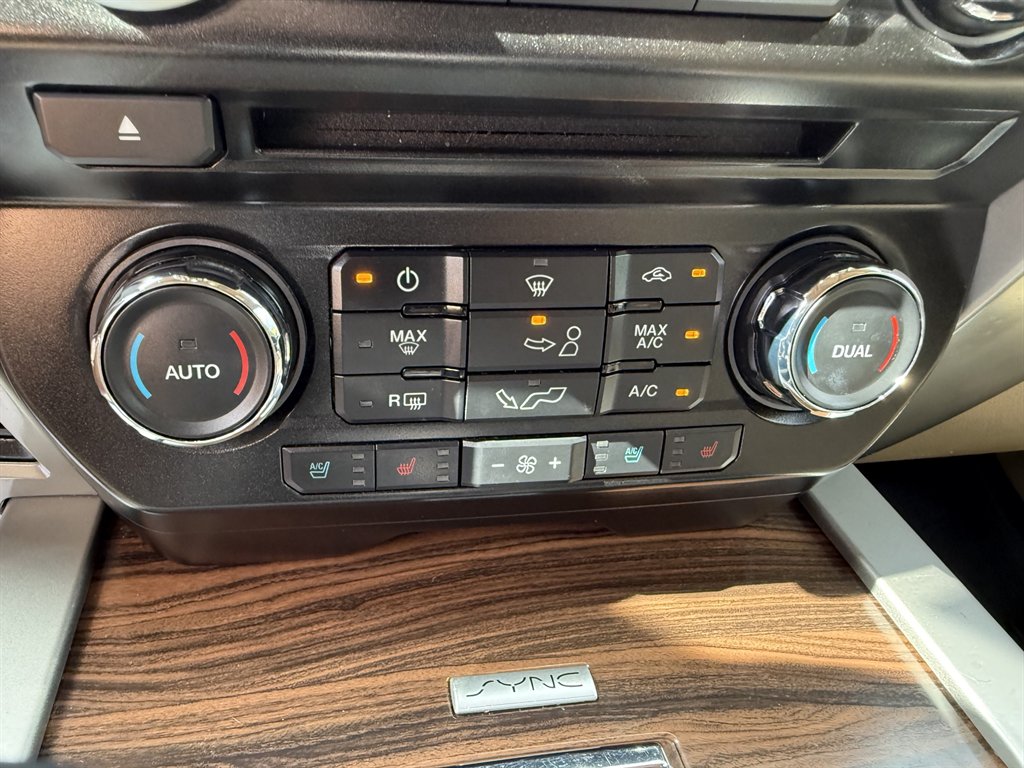 2015 Ford F150 - $25,800