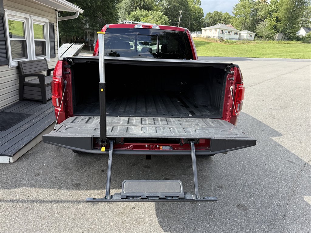 2015 Ford F150 - $25,800