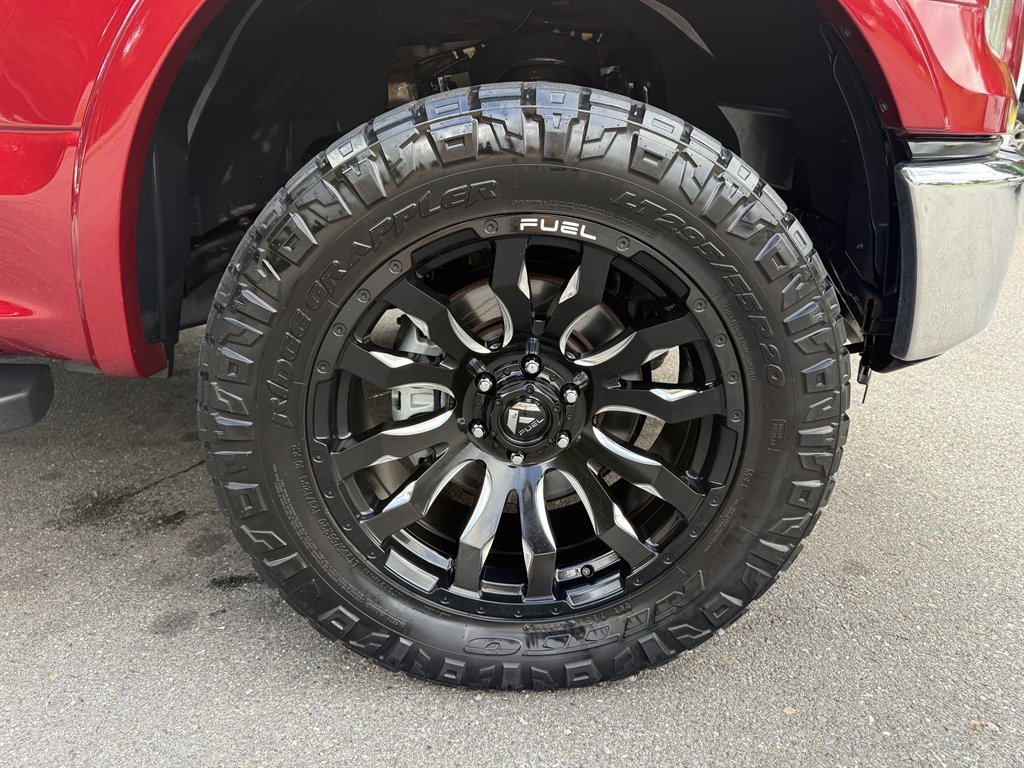 2015 Ford F150 - $25,800