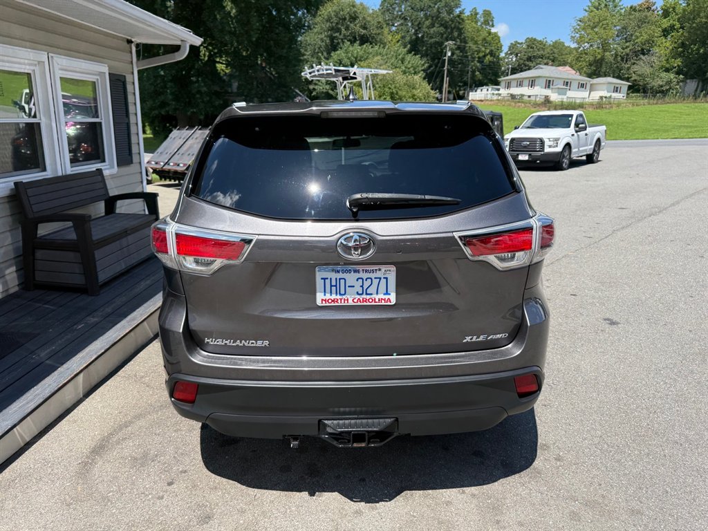 2014 Toyota Highlander - $16,800