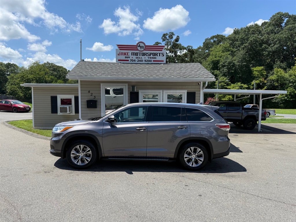 2014 Toyota Highlander - $16,800