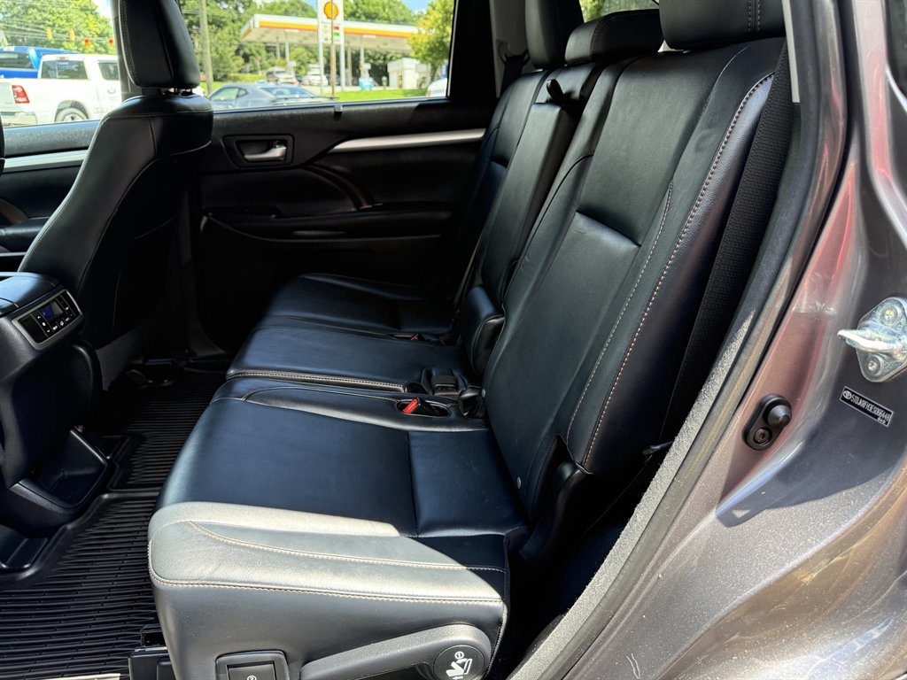 2014 Toyota Highlander - $16,800