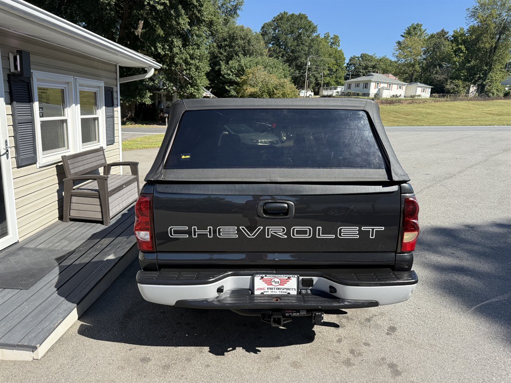 2005 Chevrolet Silverado - $12,800