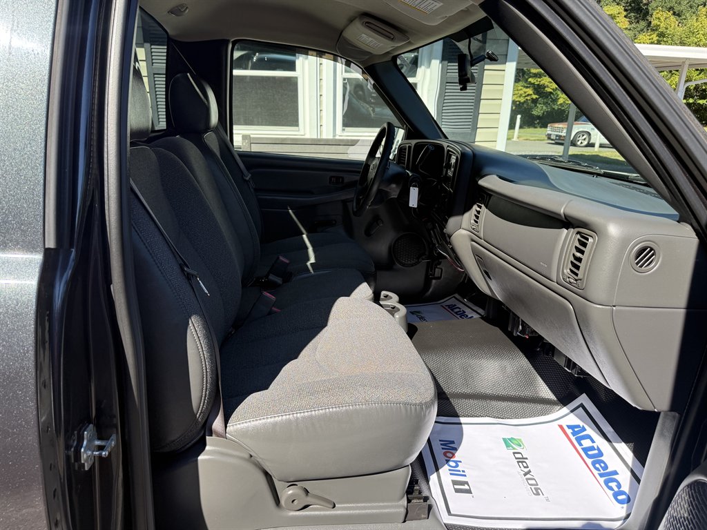 2005 Chevrolet Silverado - $12,800
