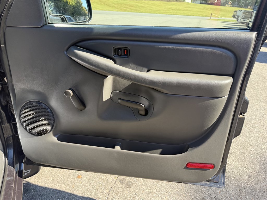 2005 Chevrolet Silverado - $12,800