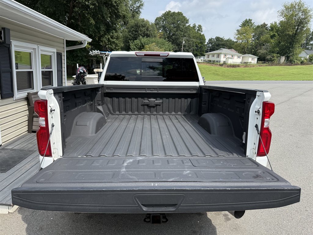 2022 Chevrolet Silverado Hd - $45,800