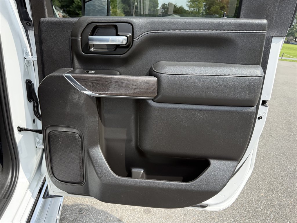 2022 Chevrolet Silverado Hd - $45,800