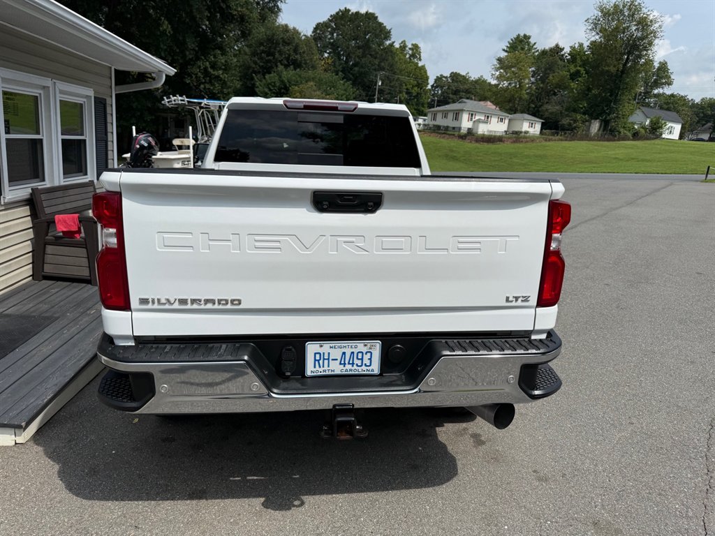 2022 Chevrolet Silverado Hd - $45,800