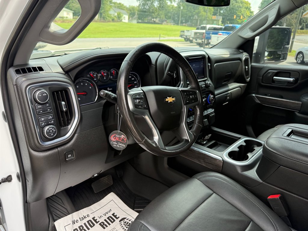 2022 Chevrolet Silverado Hd - $45,800