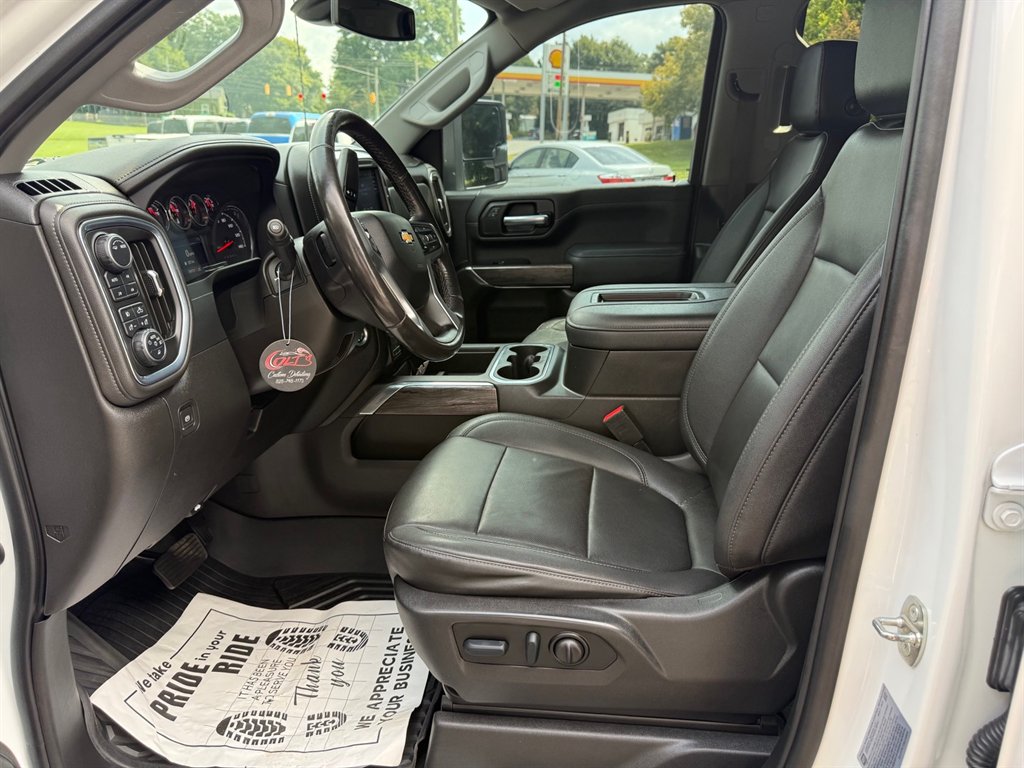 2022 Chevrolet Silverado Hd - $45,800