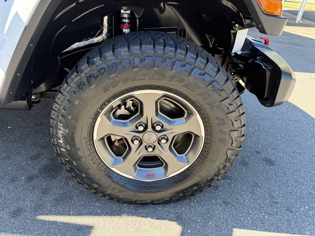 2020 Jeep Gladiator - $22,800