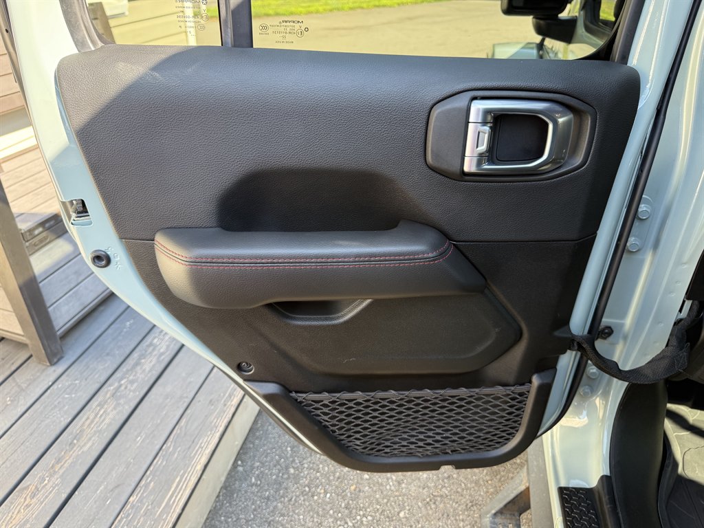 2023 Jeep Wrangler - $37,800