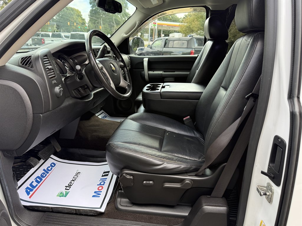2009 Chevrolet Silverado - $13,800