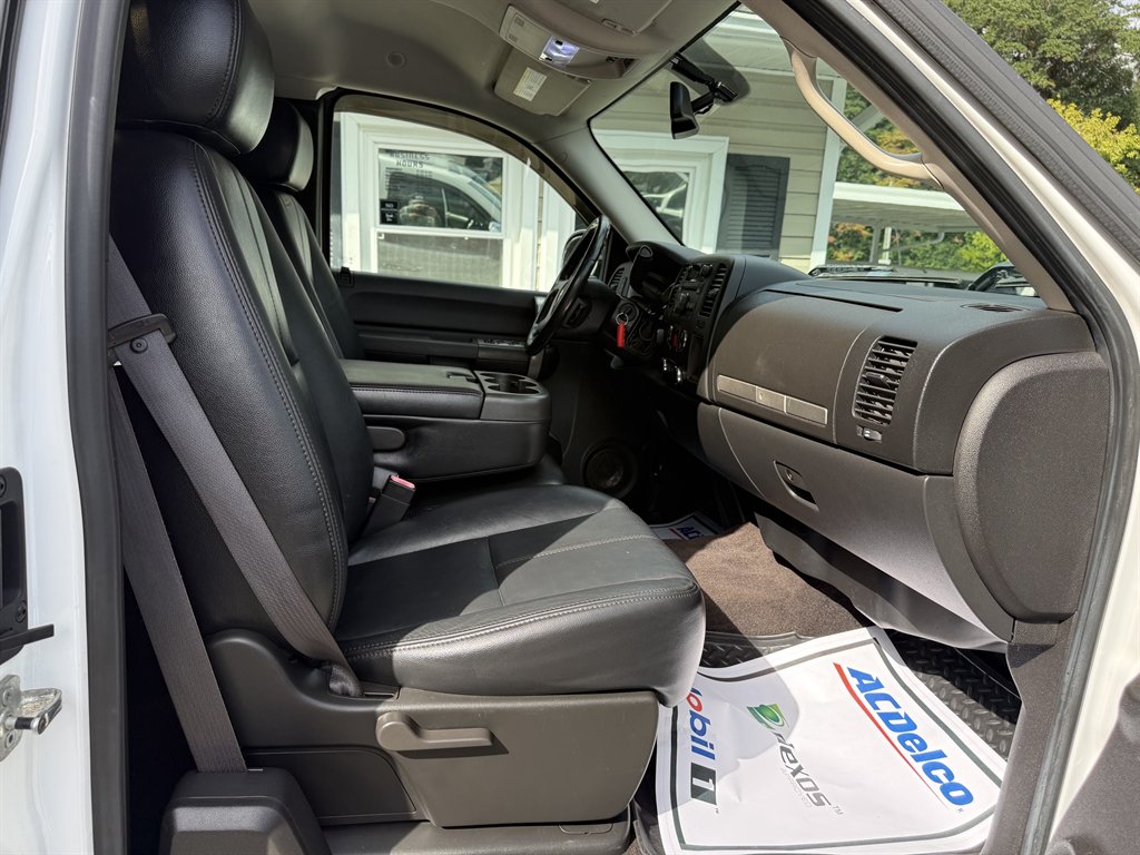 2009 Chevrolet Silverado - $13,800
