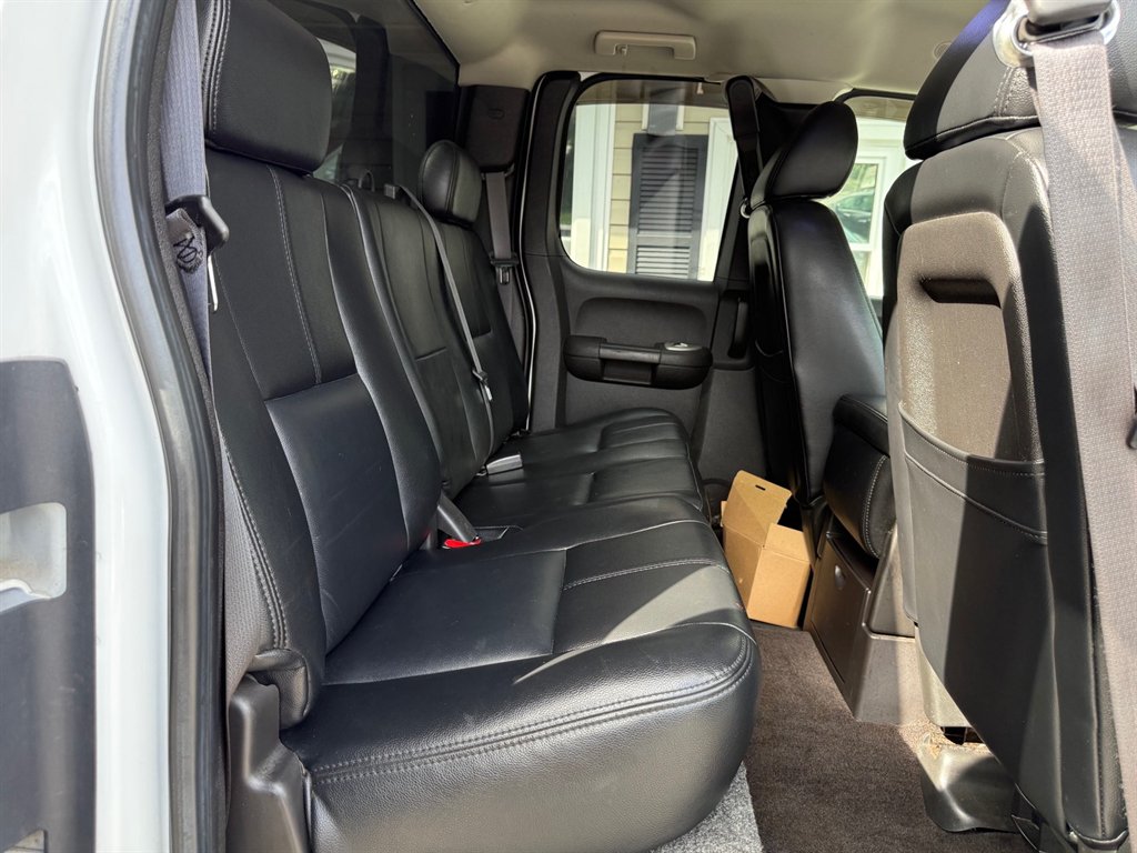 2009 Chevrolet Silverado - $13,800