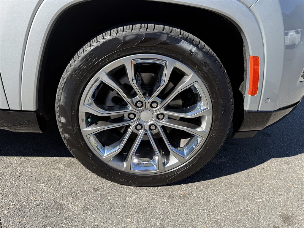 2023 Jeep Grand Wagoneer - $51,800