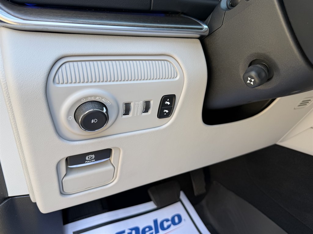2023 Jeep Grand Wagoneer - $51,800