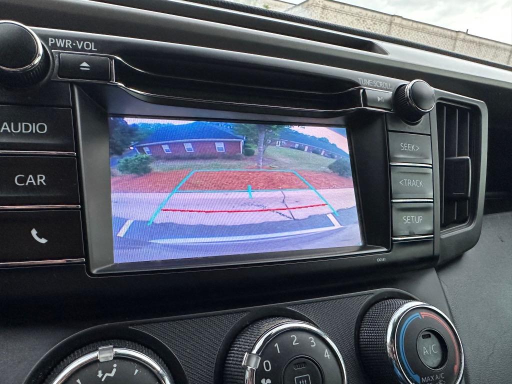 2017 Toyota RAV4 LE photo