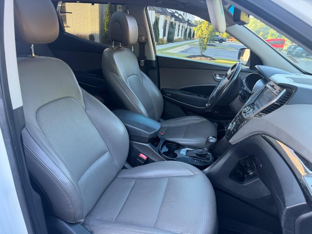 2013 Hyundai Santa FE Sport - $6,500