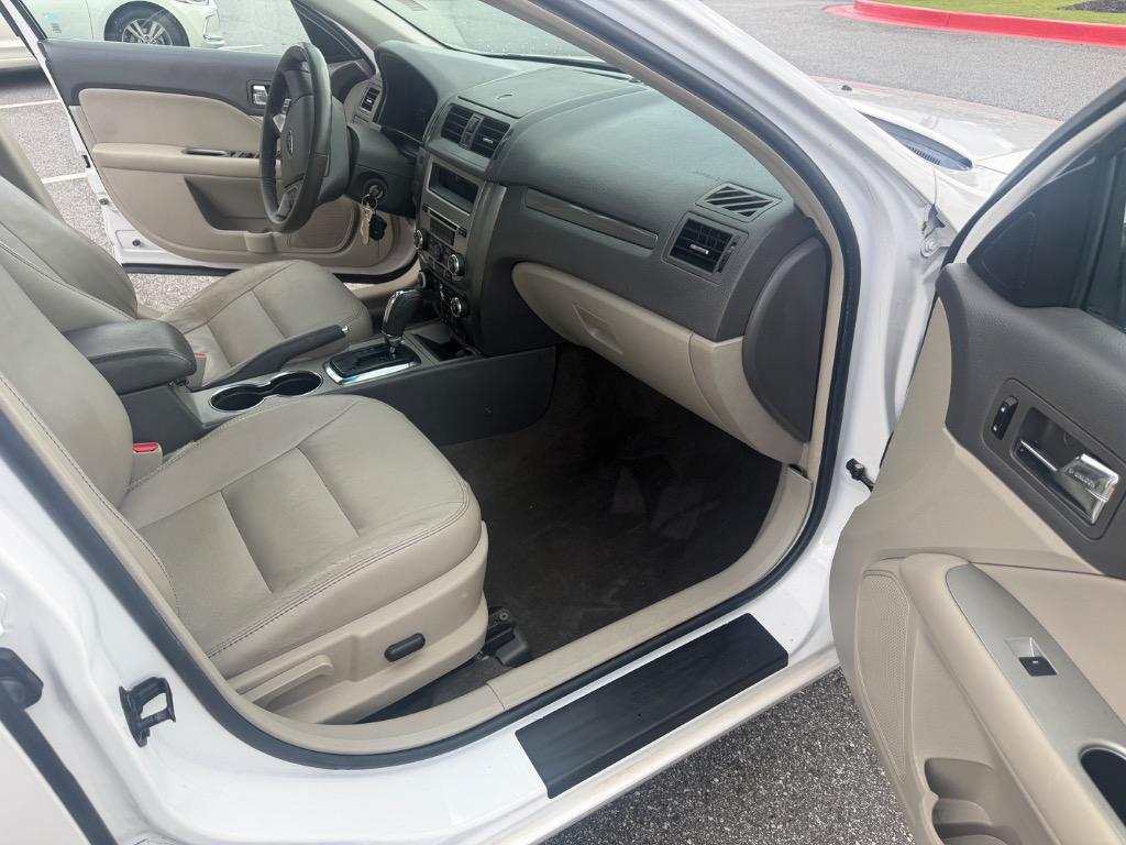 2010 Ford Fusion - $4,500